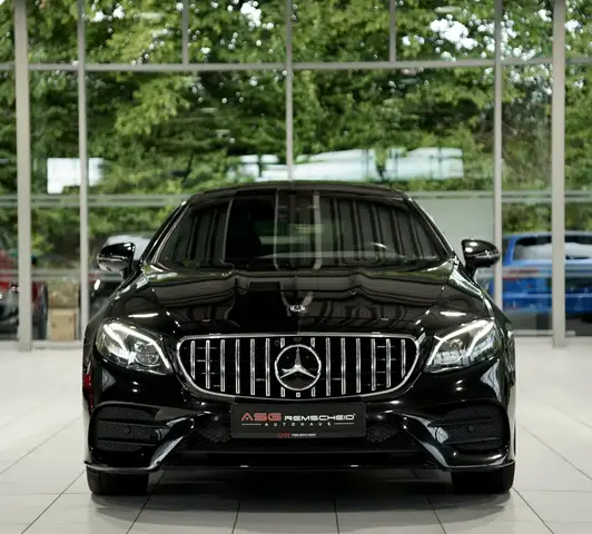 Mercedes-Benz 450 view 3