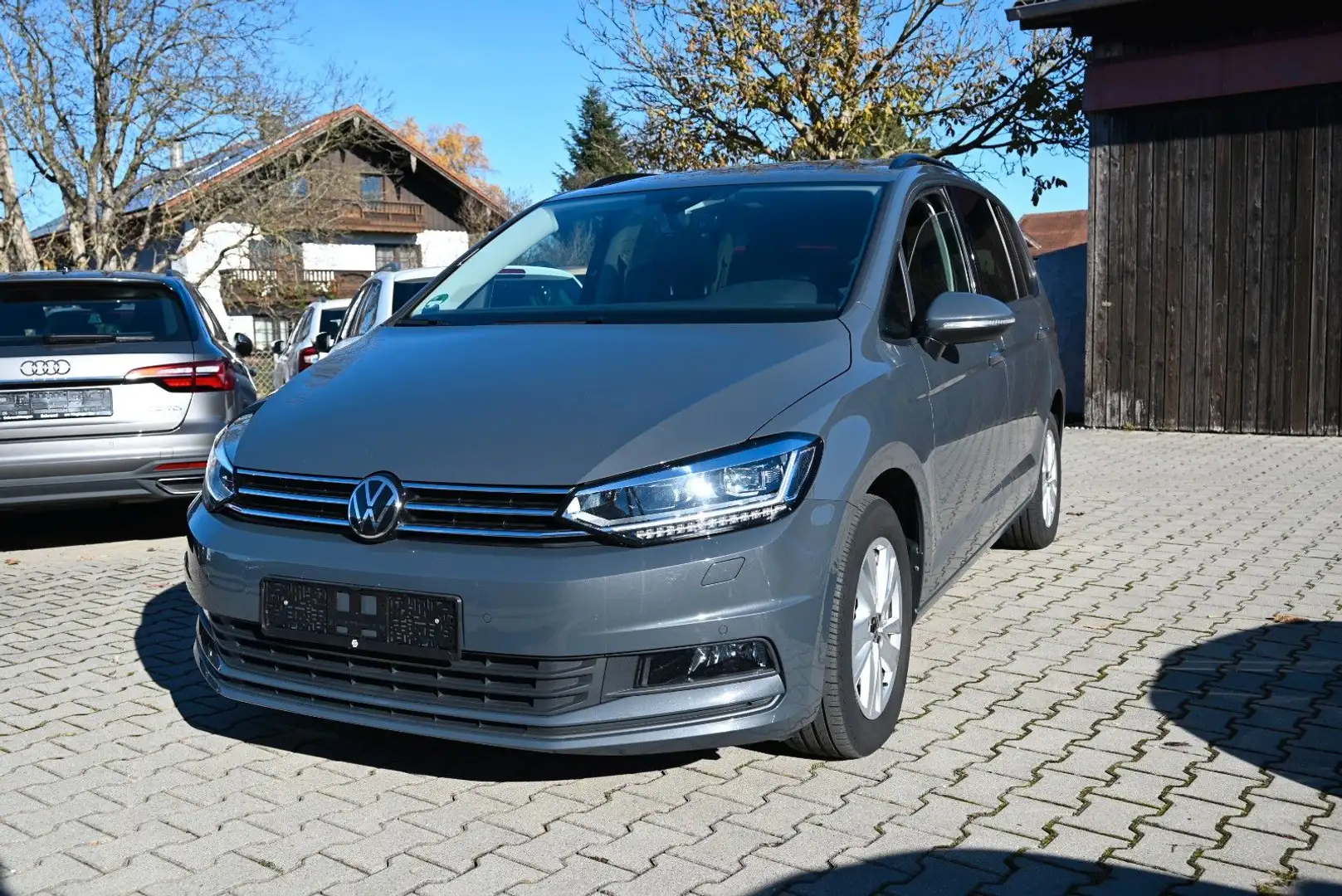 Volkswagen Touran Highline/Voll/Standhzg/AHK/Panorama Grijs - 1