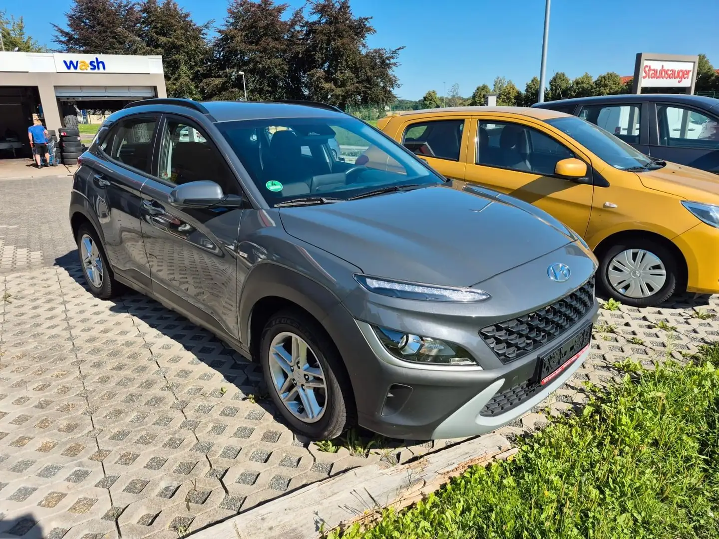 Hyundai KONA Select Mild-Hybrid 2WD PDC Kamera Al Sitzhz Gris - 2