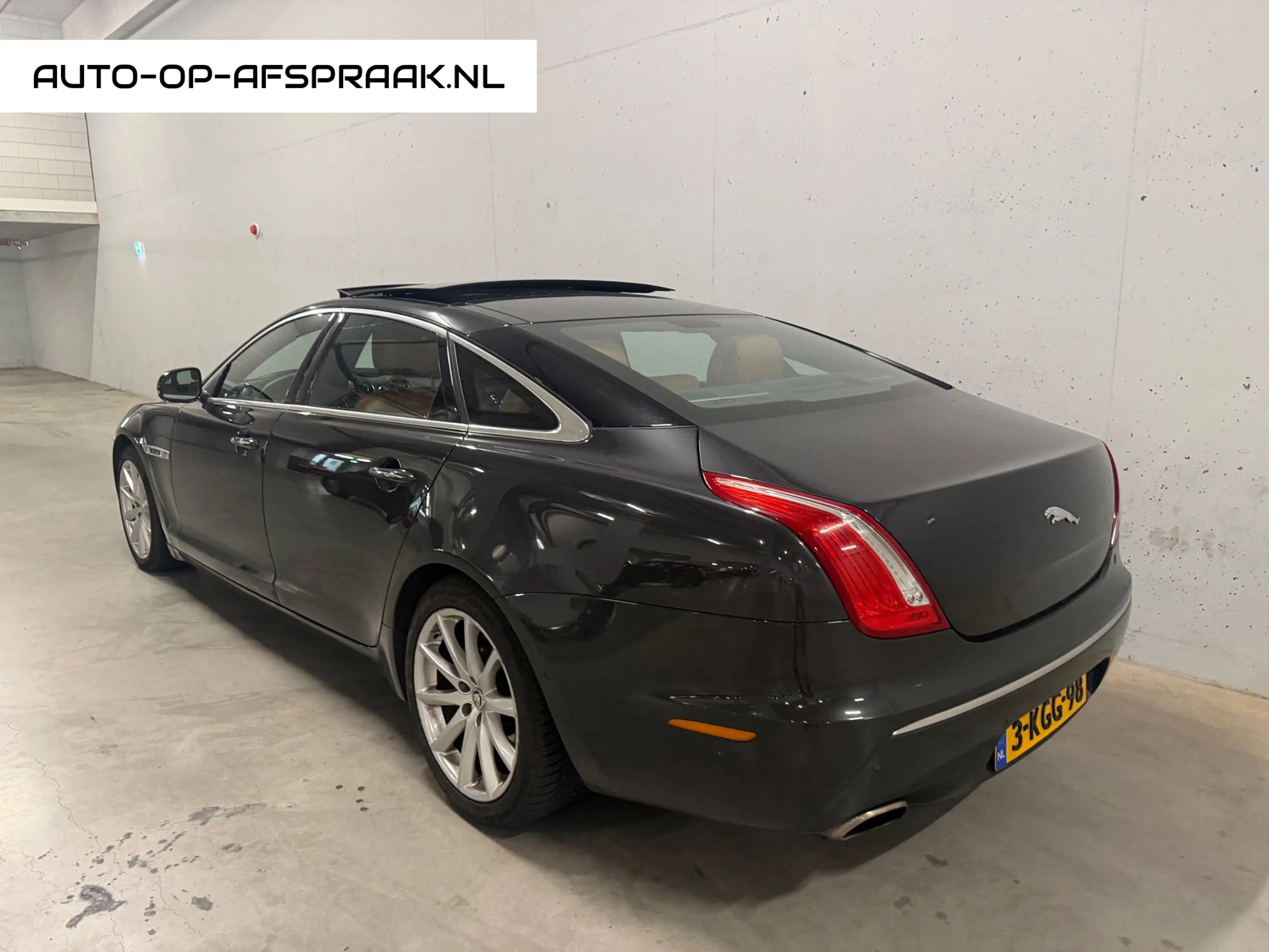 Jaguar XJ 3.0 V6D Portfolio LWB Pano Leer Navi Camera Dak — photo 3