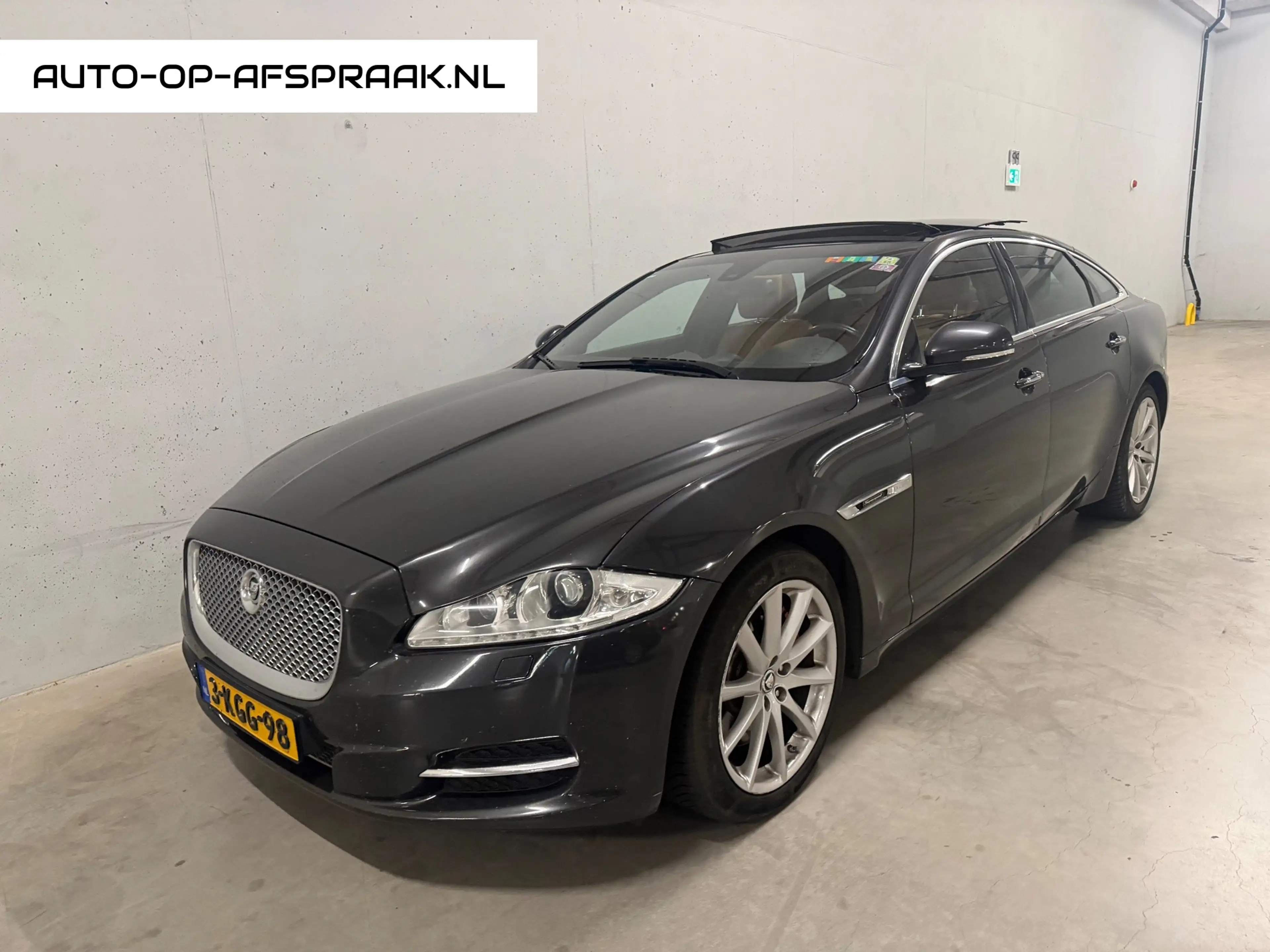 Jaguar XJ 3.0 V6D Portfolio LWB Pano Leer Navi Camera Dak — photo 9