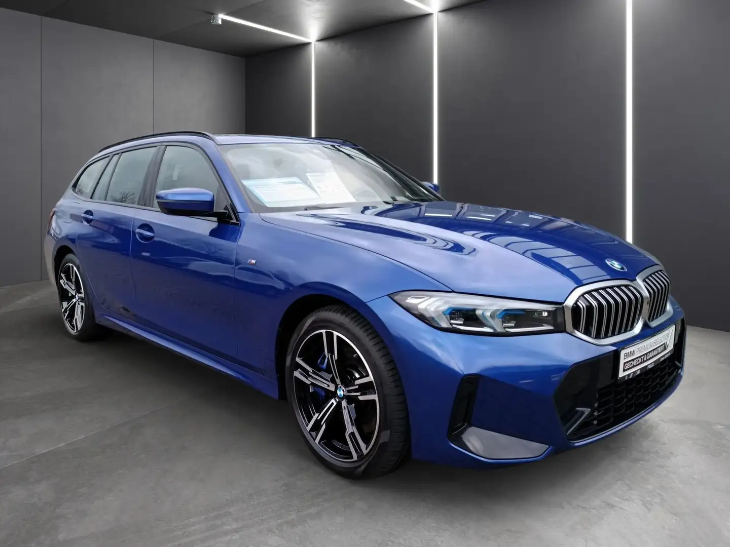 BMW 330 e touring+M SPORTPAKET+PANO+LC PRO+LEASING AB 539, Blau - 2