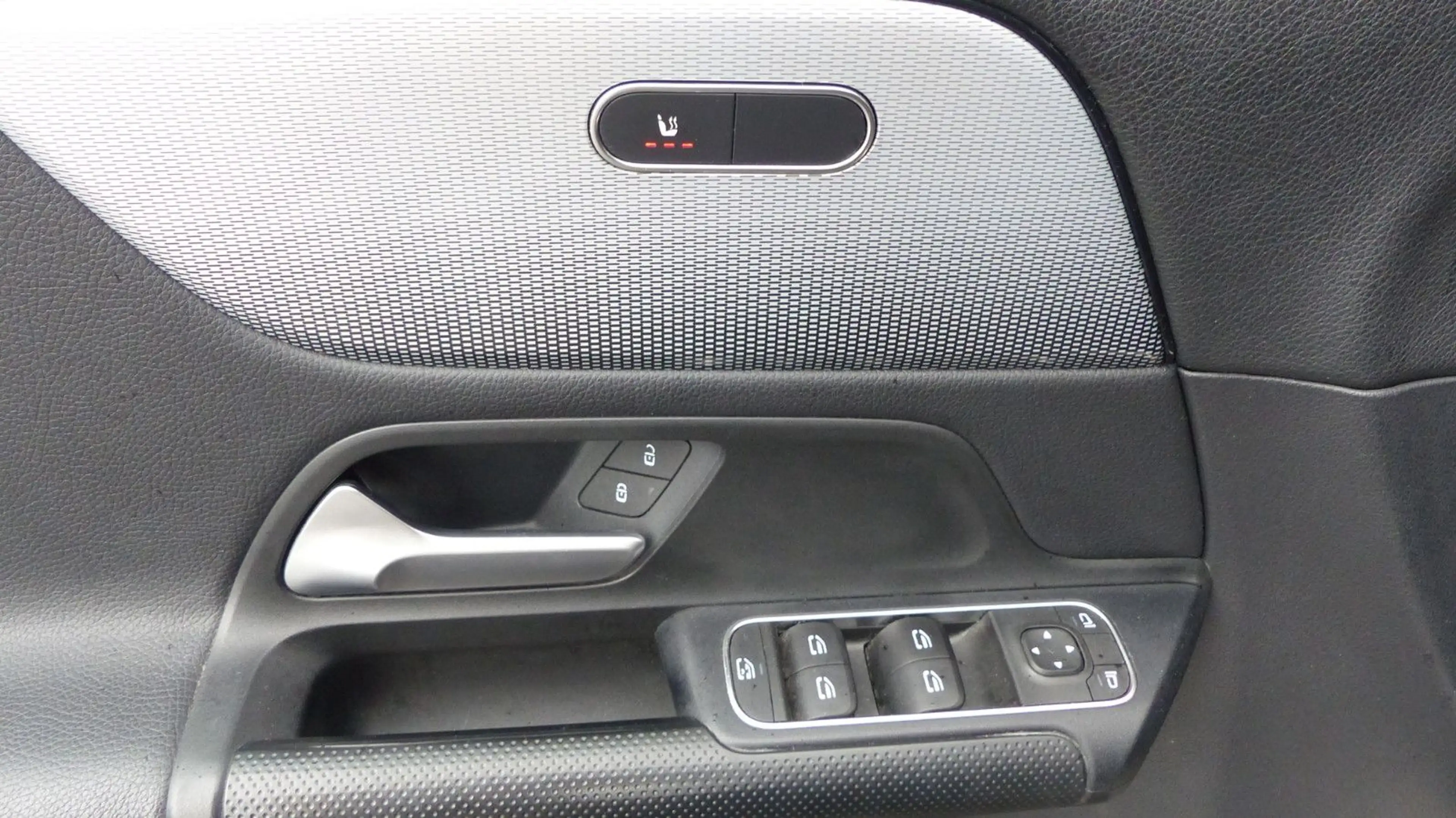 Mercedes-Benz B 200 d Style, Scheckheftgepflegt,NR,WR,1.Hand — photo 10