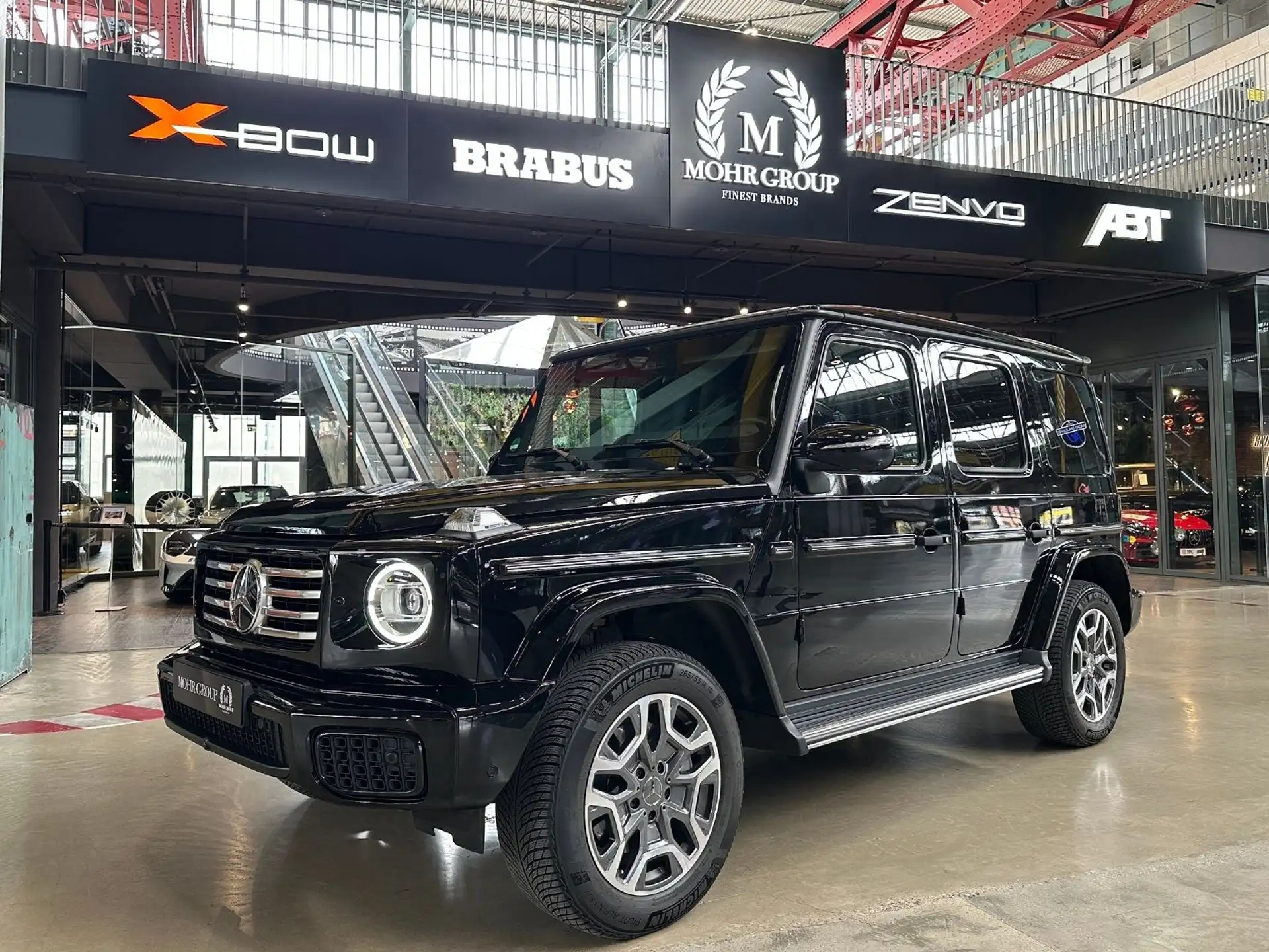 벤츠 Mercedes-Benz G-Class G 450 2025 검정 사진 1