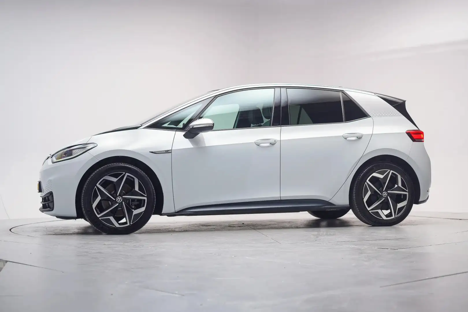 Volkswagen ID.3 First Plus 58 kWh [ LED Navi Adapt.cruise ] Bianco - 2