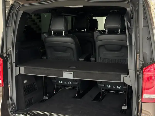 Mercedes-Benz 250 view 11