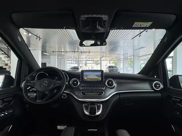 Mercedes-Benz 250 view 15