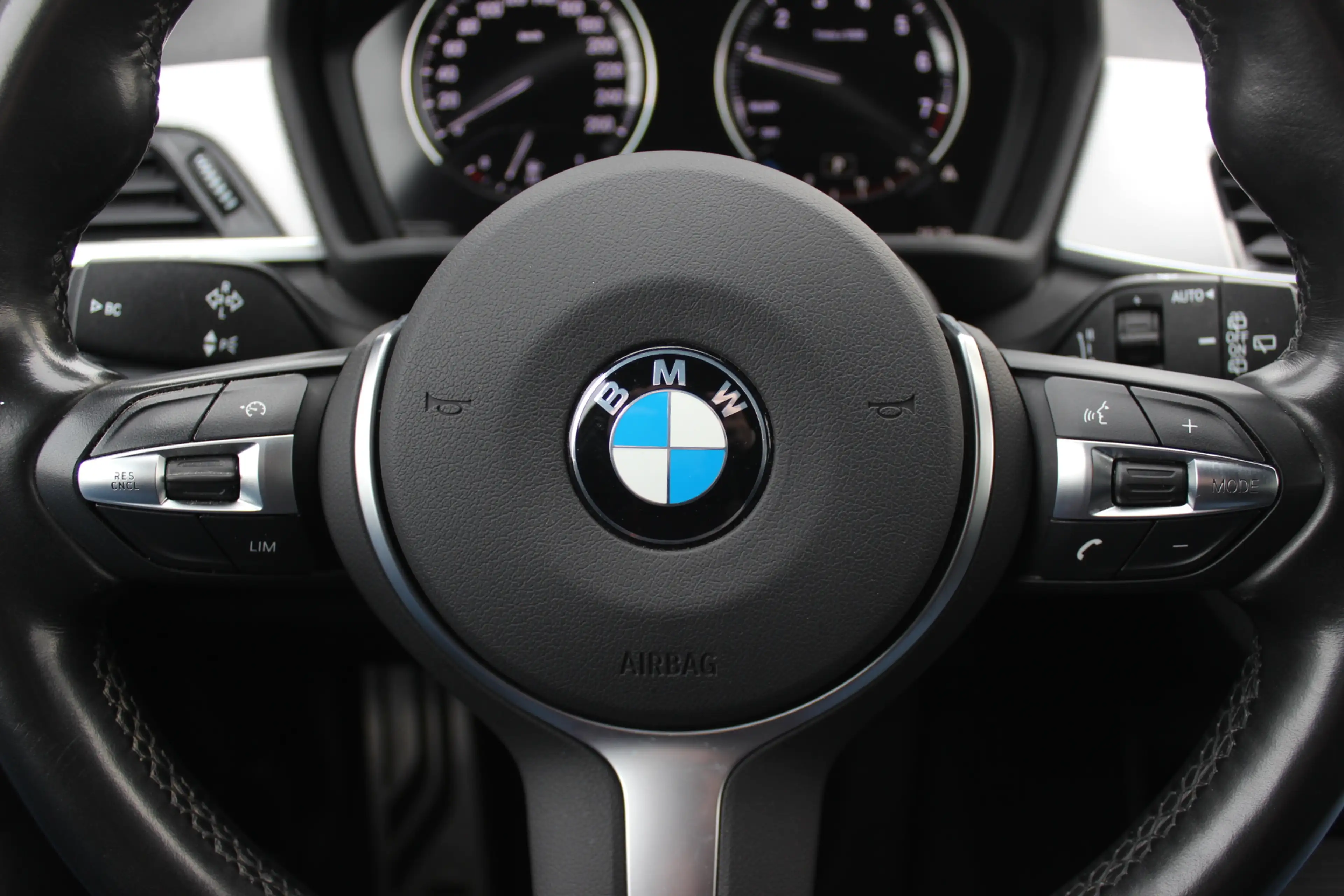 BMW X1 sDrive18i Executive Ed. M Sport / Trekhaak / Camer — photo 32