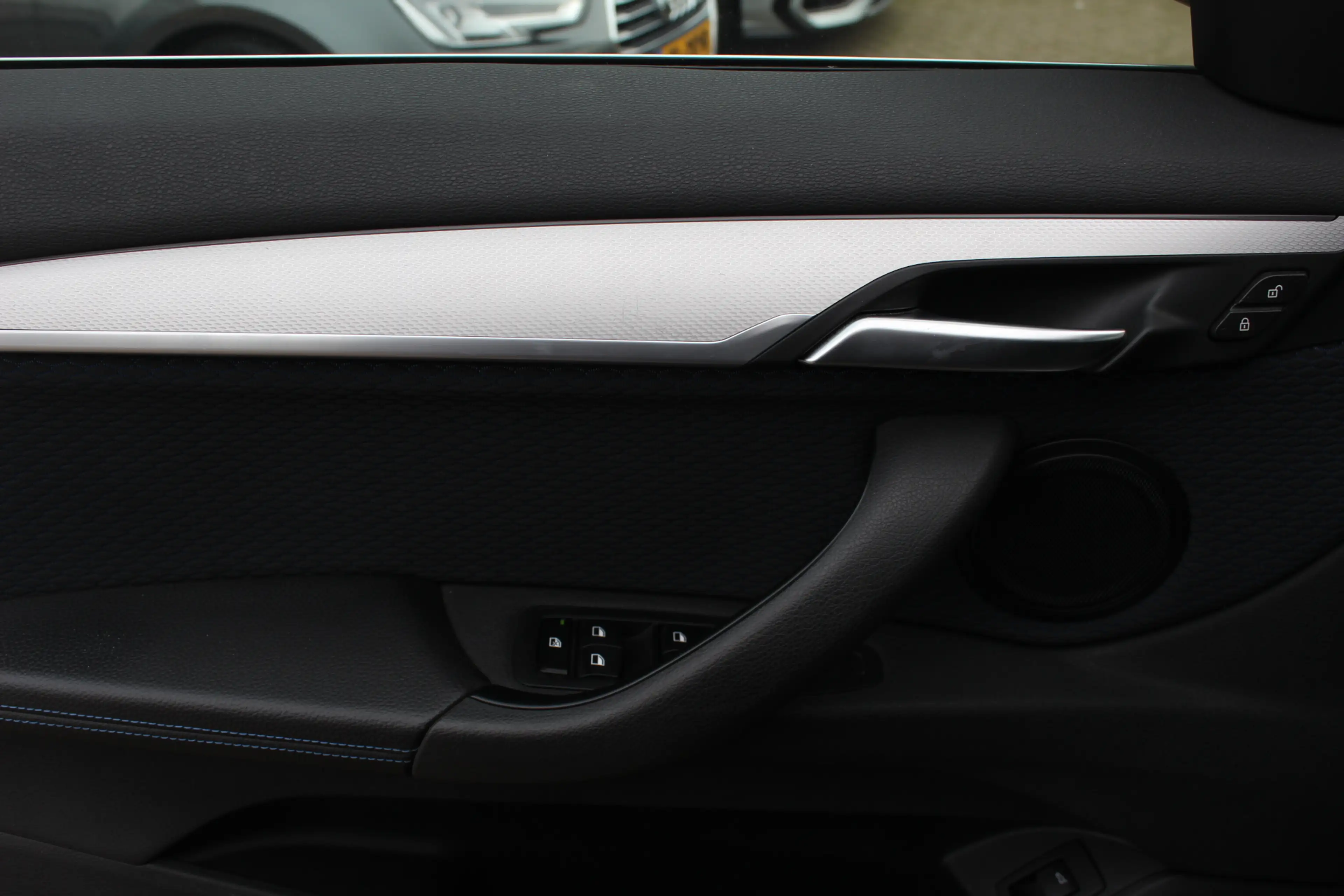 BMW X1 sDrive18i Executive Ed. M Sport / Trekhaak / Camer — photo 35