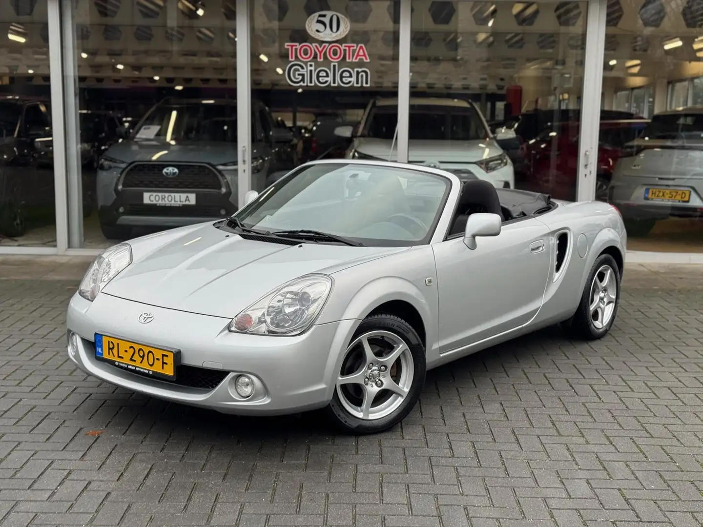 Toyota MR 2 1.8 VVT-i | Cabrio, Elektrische ramen, Lichtmetale Grau - 2