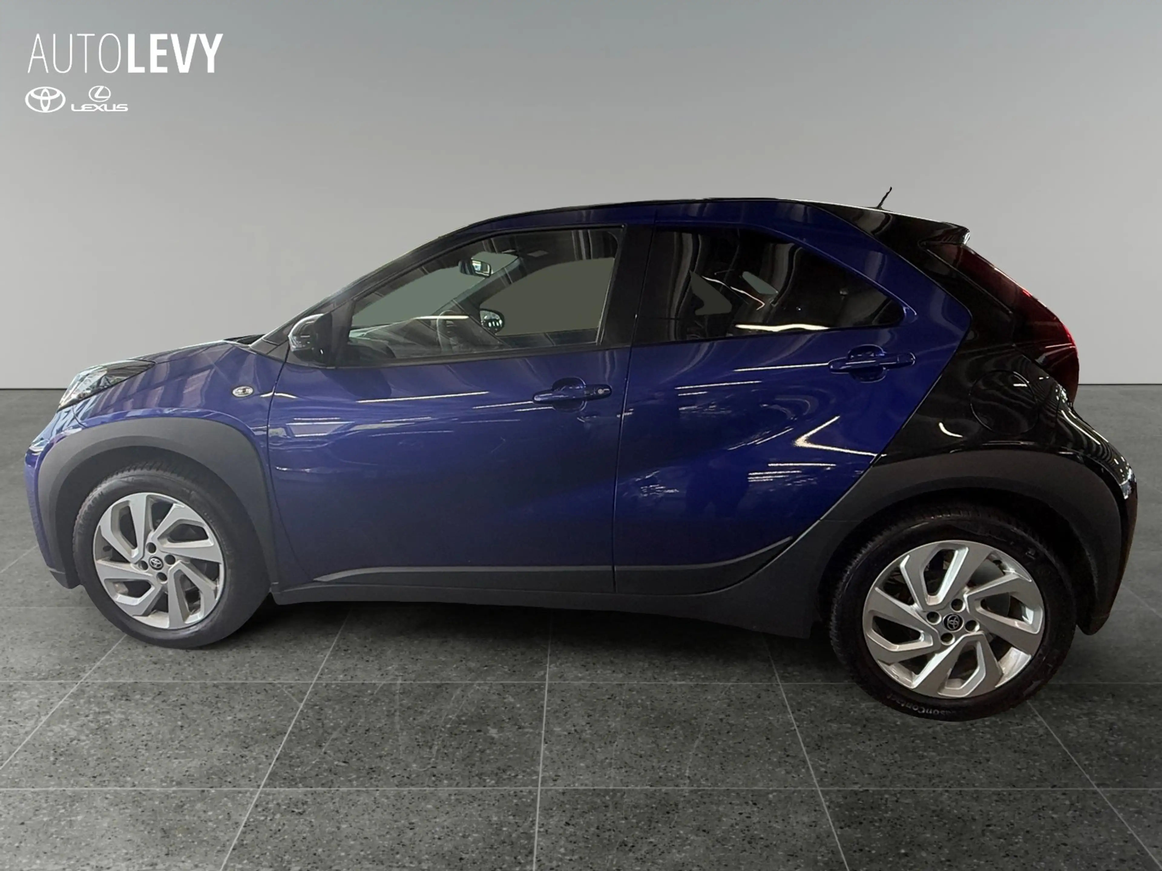 Toyota Aygo X 1.0 Pulse +Kamera+CarPlay+SHZ+Keyless+ — photo 3