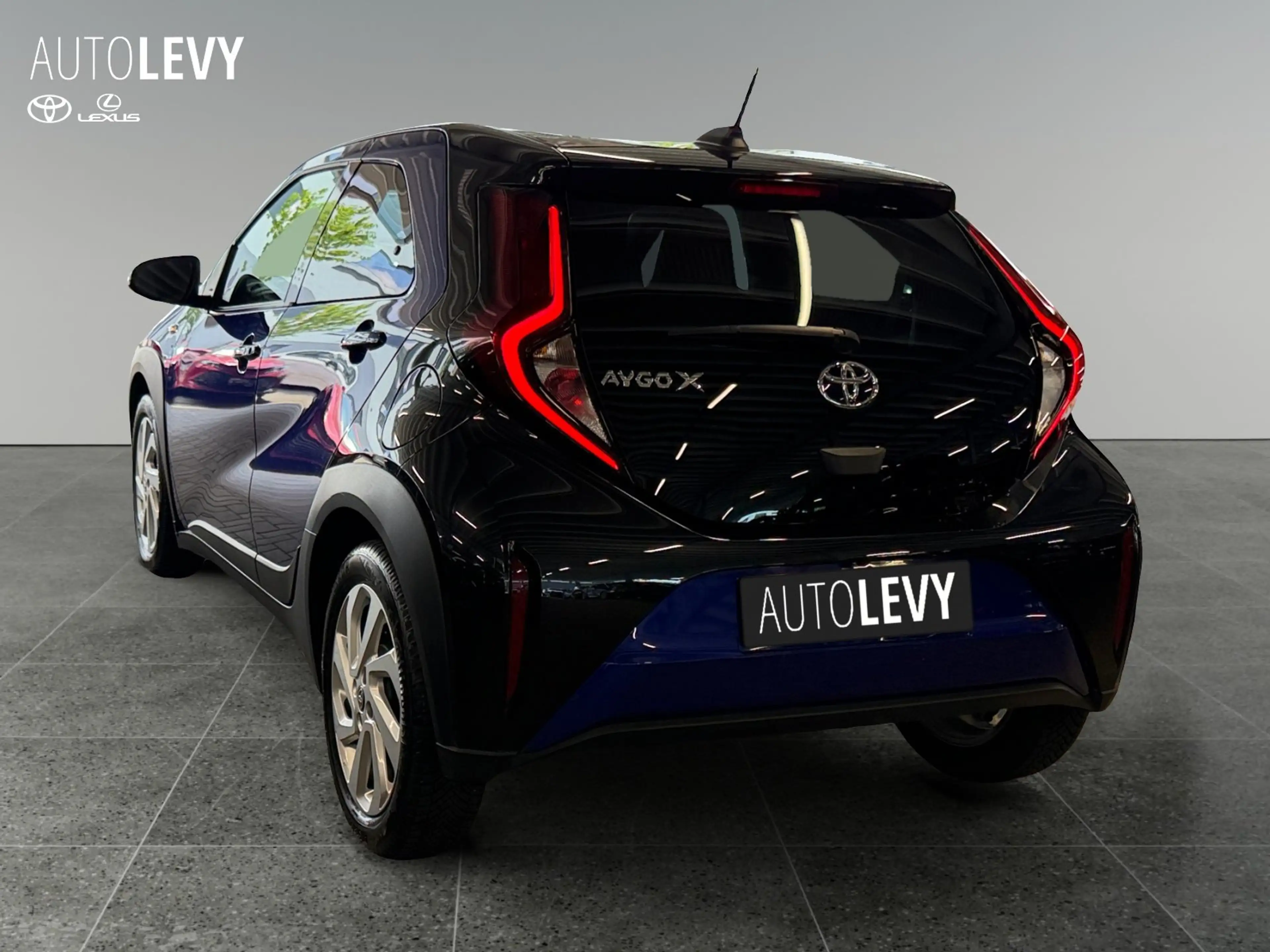 Toyota Aygo X 1.0 Pulse +Kamera+CarPlay+SHZ+Keyless+ — photo 4