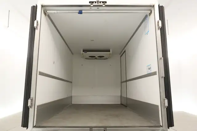 Volkswagen Crafter view 3
