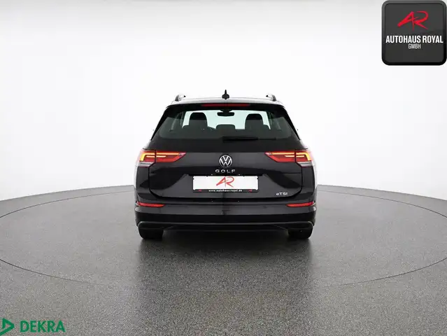 Volkswagen Golf view 4