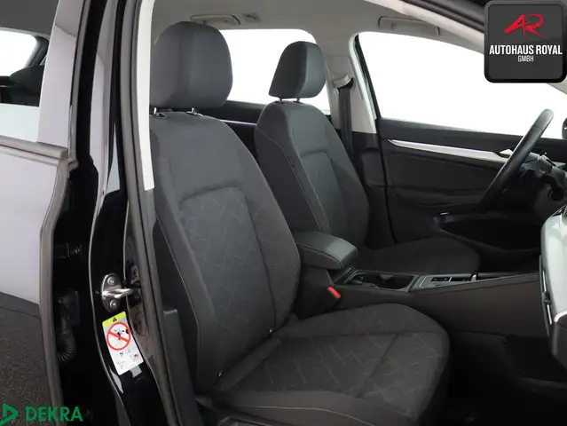 Volkswagen Golf view 11