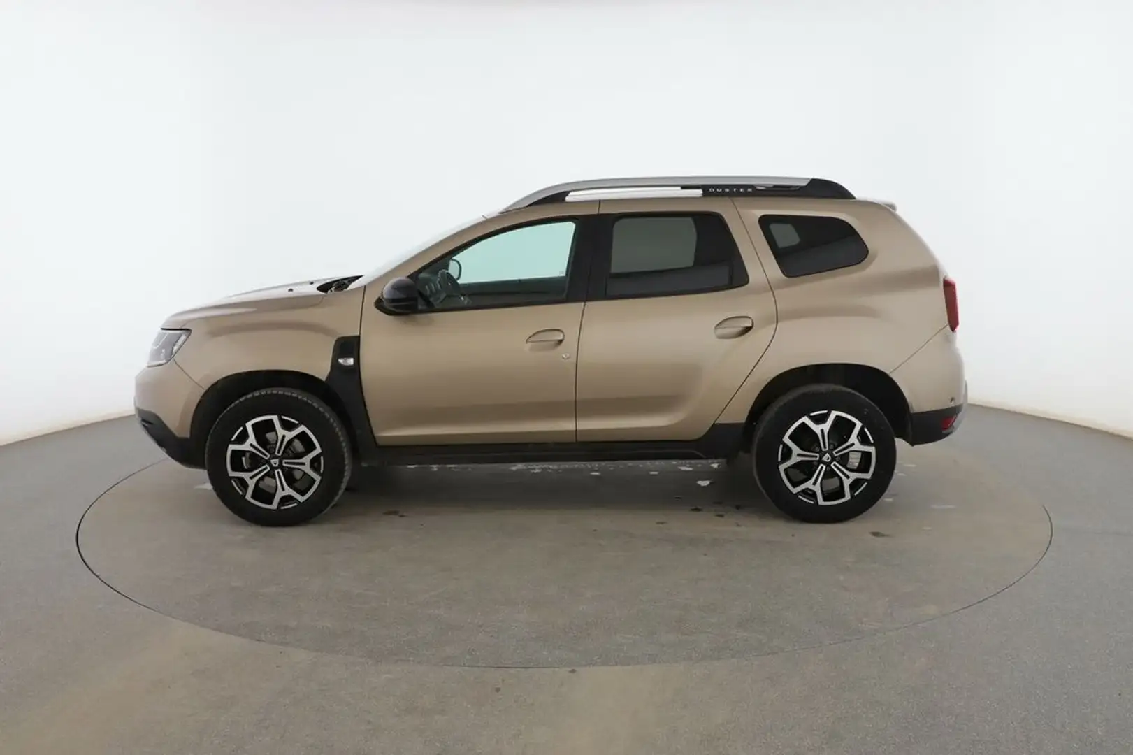 Dacia Duster 1.3 TCe Prestige 4x2 96kW Béžová - 2