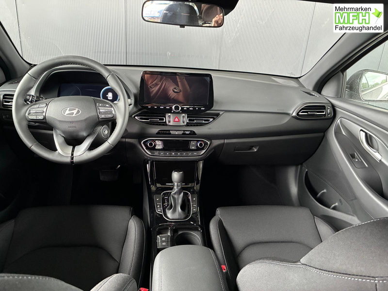 Hyundai i30 Kombi Comfort Plus 1.0 TGDI DCT / Navi Sitz + L... — photo 7