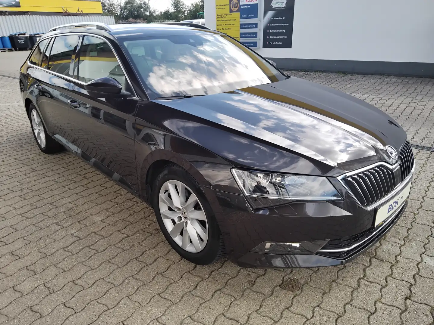 Skoda Superb Style 4x4 Brun - 1