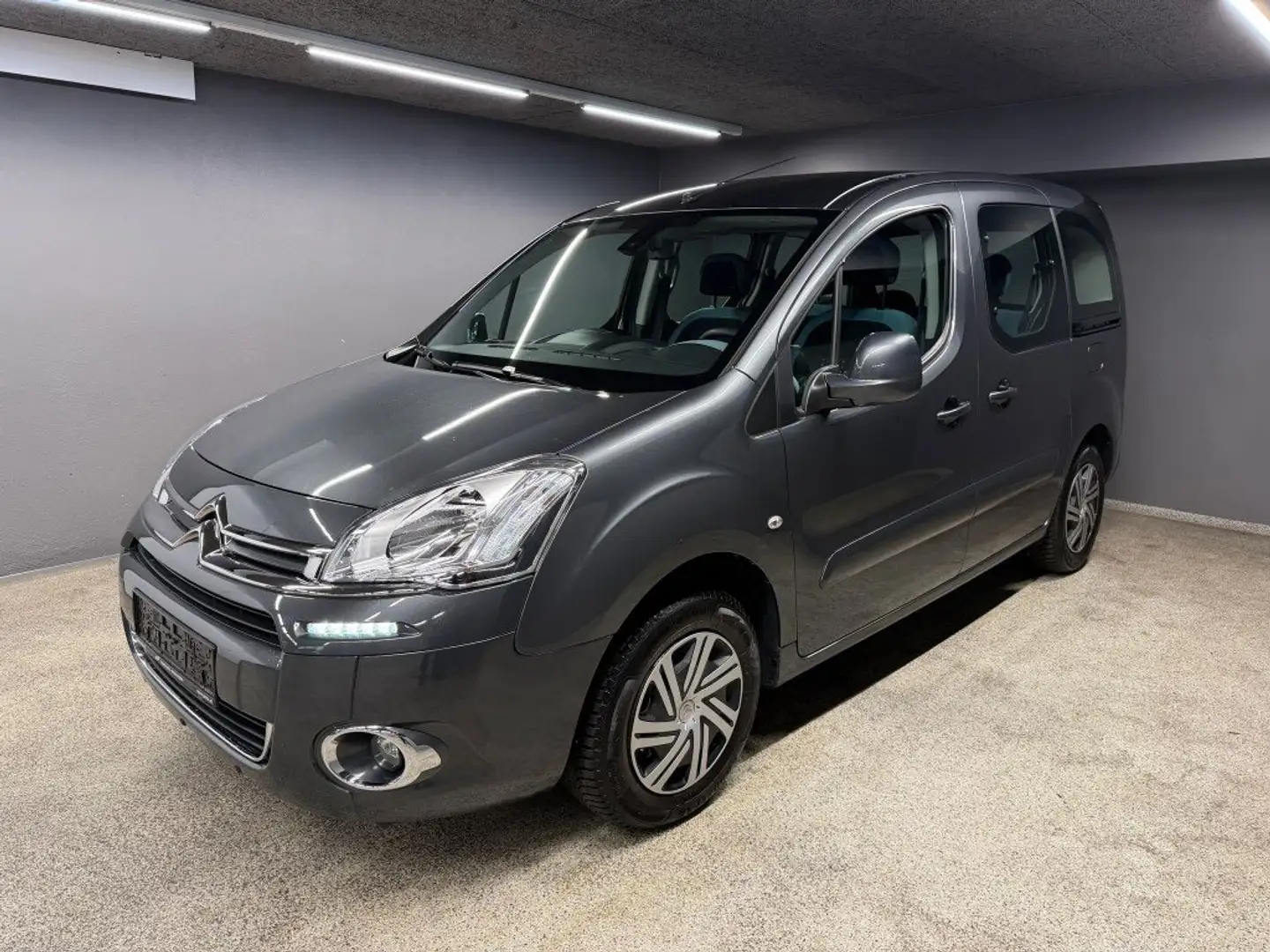 Citroen Berlingo Tendance Grau - 1