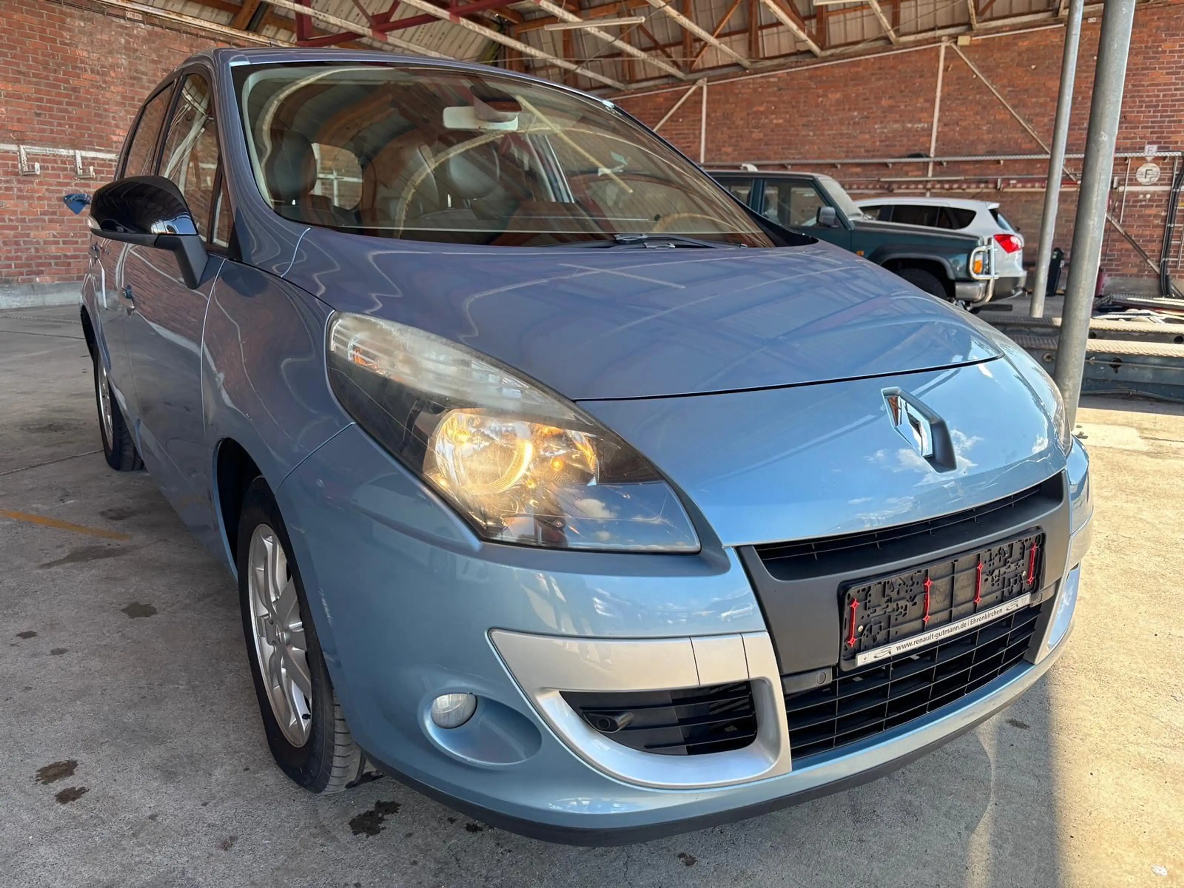 Renault Grand Scenic Dynamique dCi /NAVI/LEDER/AUTOMATIK — photo 3
