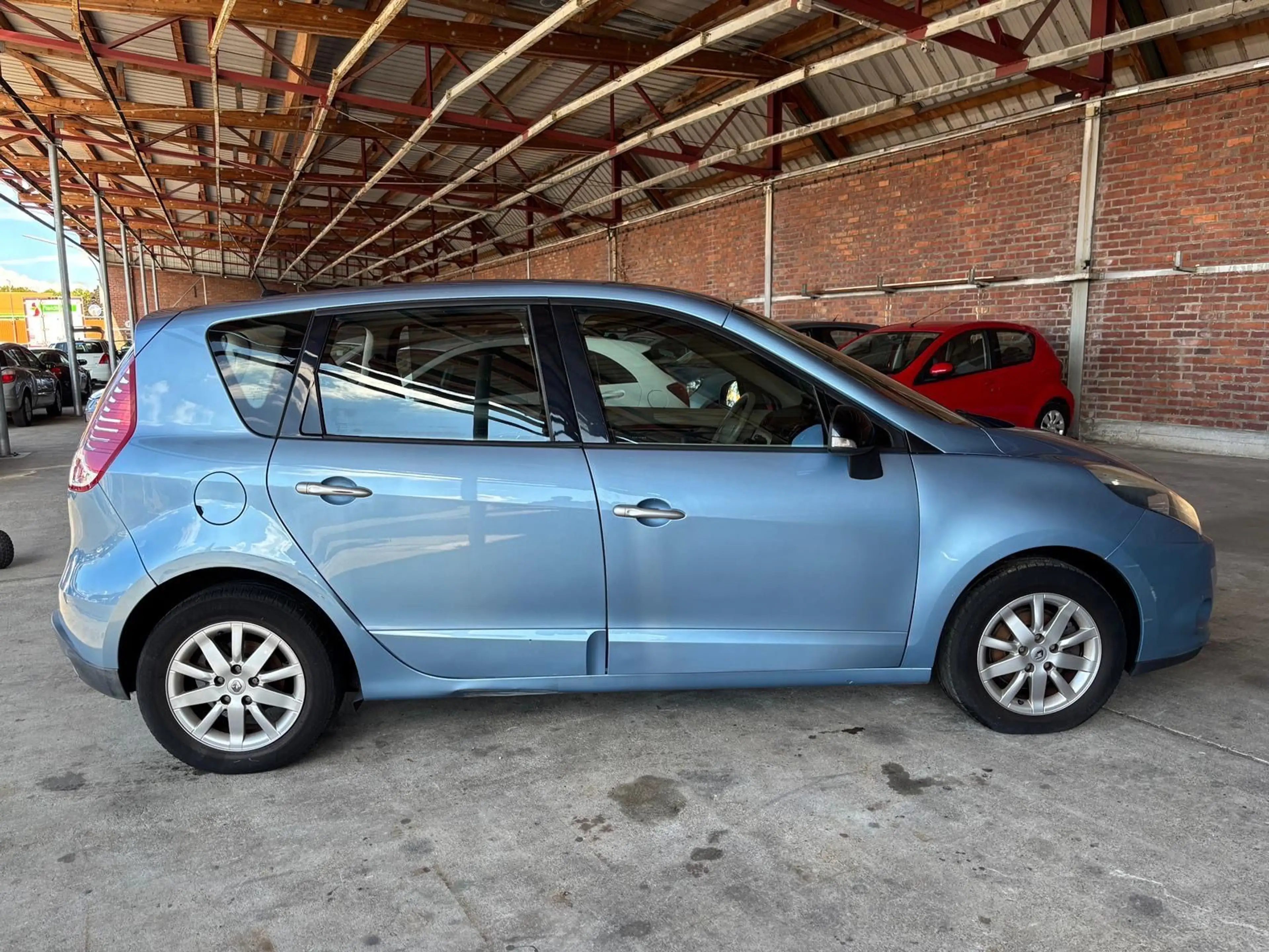 Renault Grand Scenic Dynamique dCi /NAVI/LEDER/AUTOMATIK — photo 4