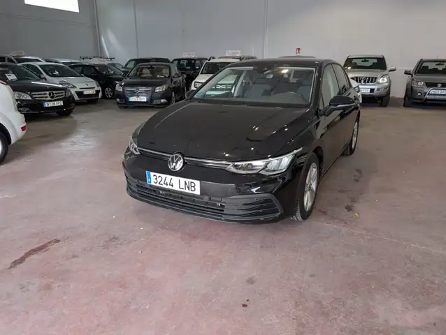 Volkswagen Golf view 2
