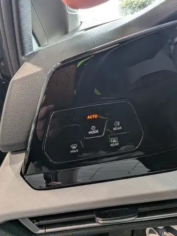 Volkswagen Golf view 22