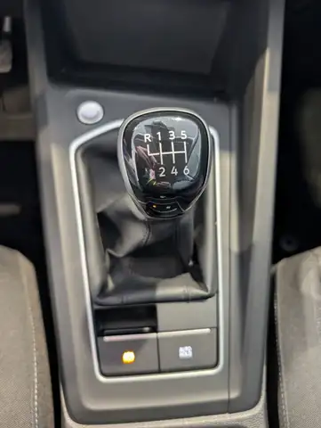 Volkswagen Golf view 21