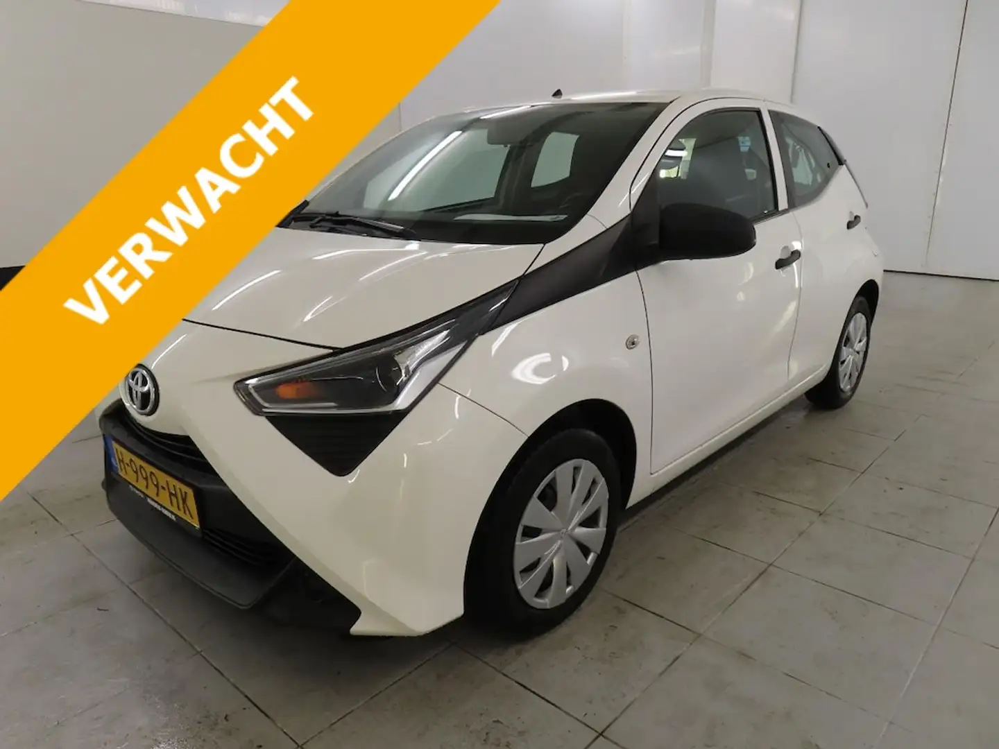 Toyota Aygo 1.0 VVT-i 72pk 5D x-fun Weiß - 1