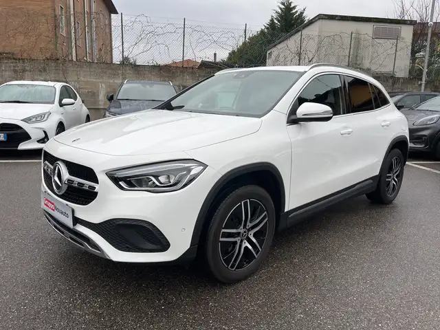 Mercedes-Benz GLA 180 GLA 180 d Automatic Sport Plus