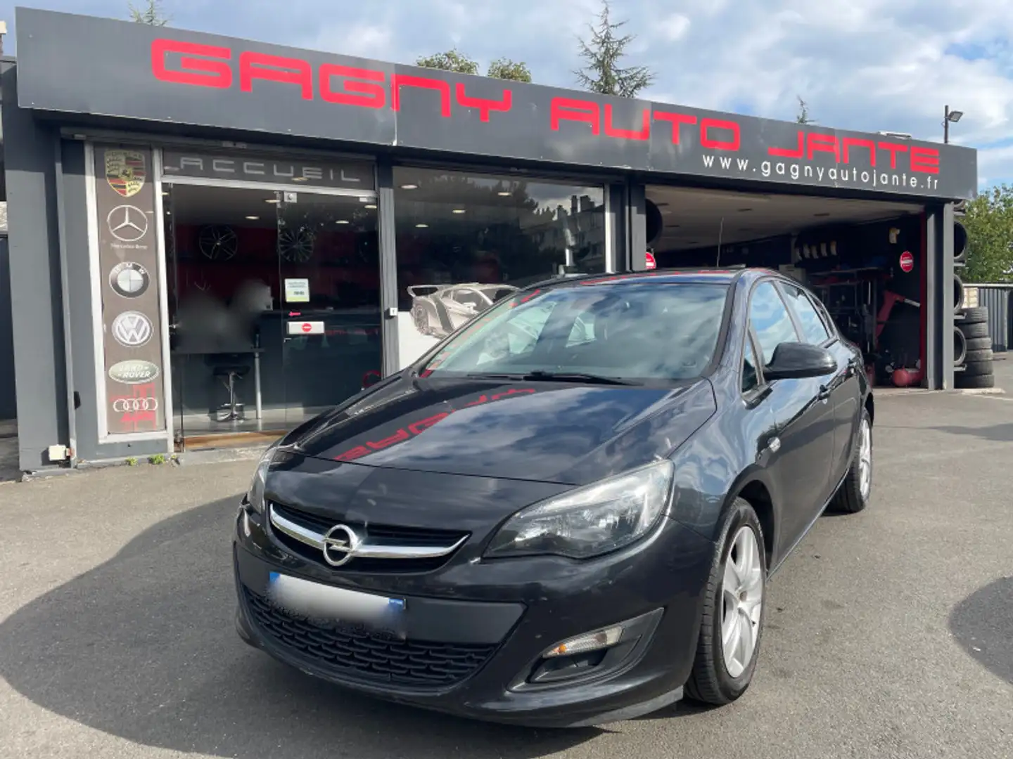 Opel Astra 1.7 CDTI 110CH FAP EDITION Zwart - 1