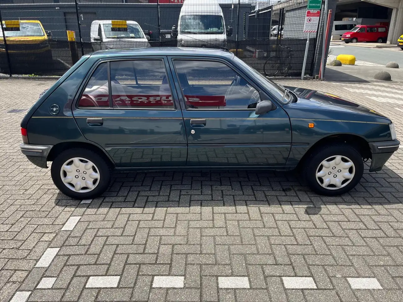 Peugeot 205 Forever, foto 2