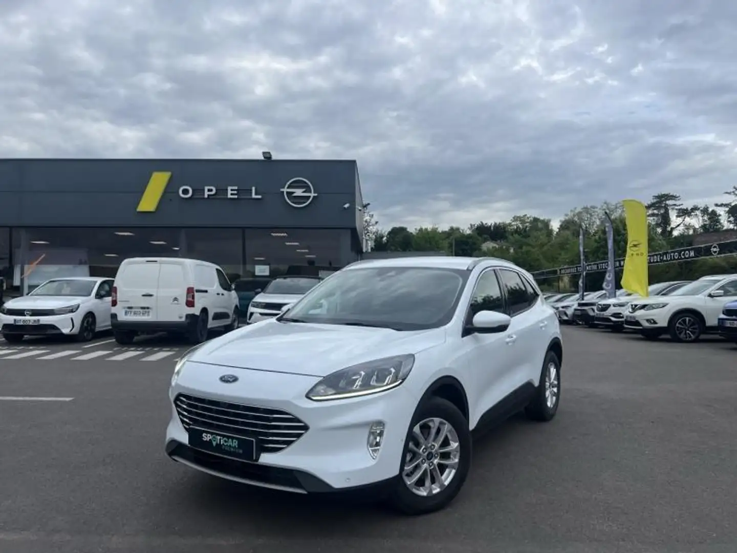 Ford Kuga 2.5 Duratec 190ch FHEV E85 Titanium BVA Weiß - 1