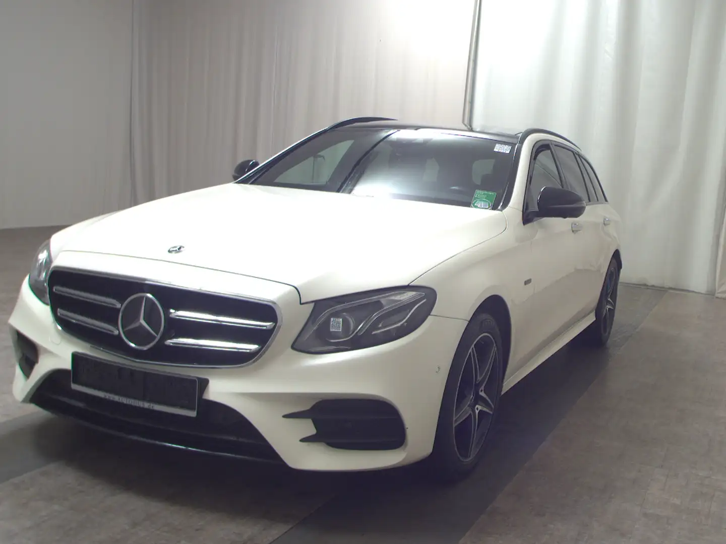 Mercedes-Benz E 300 T de AMG-Line Navi MB-LED Wide Pano Burm. Blanc - 2