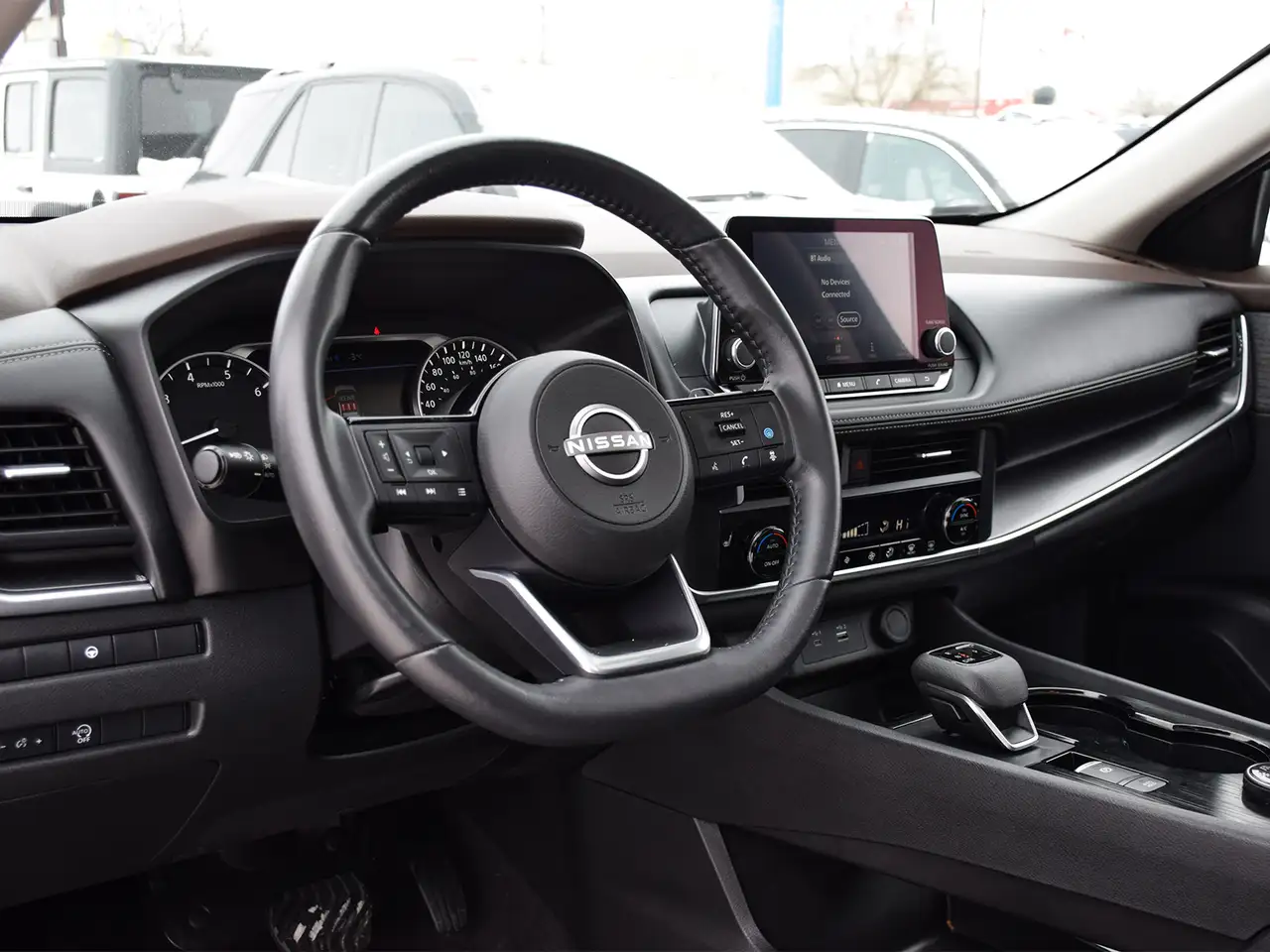 Nissan Rogue снимка Nissan Rogue