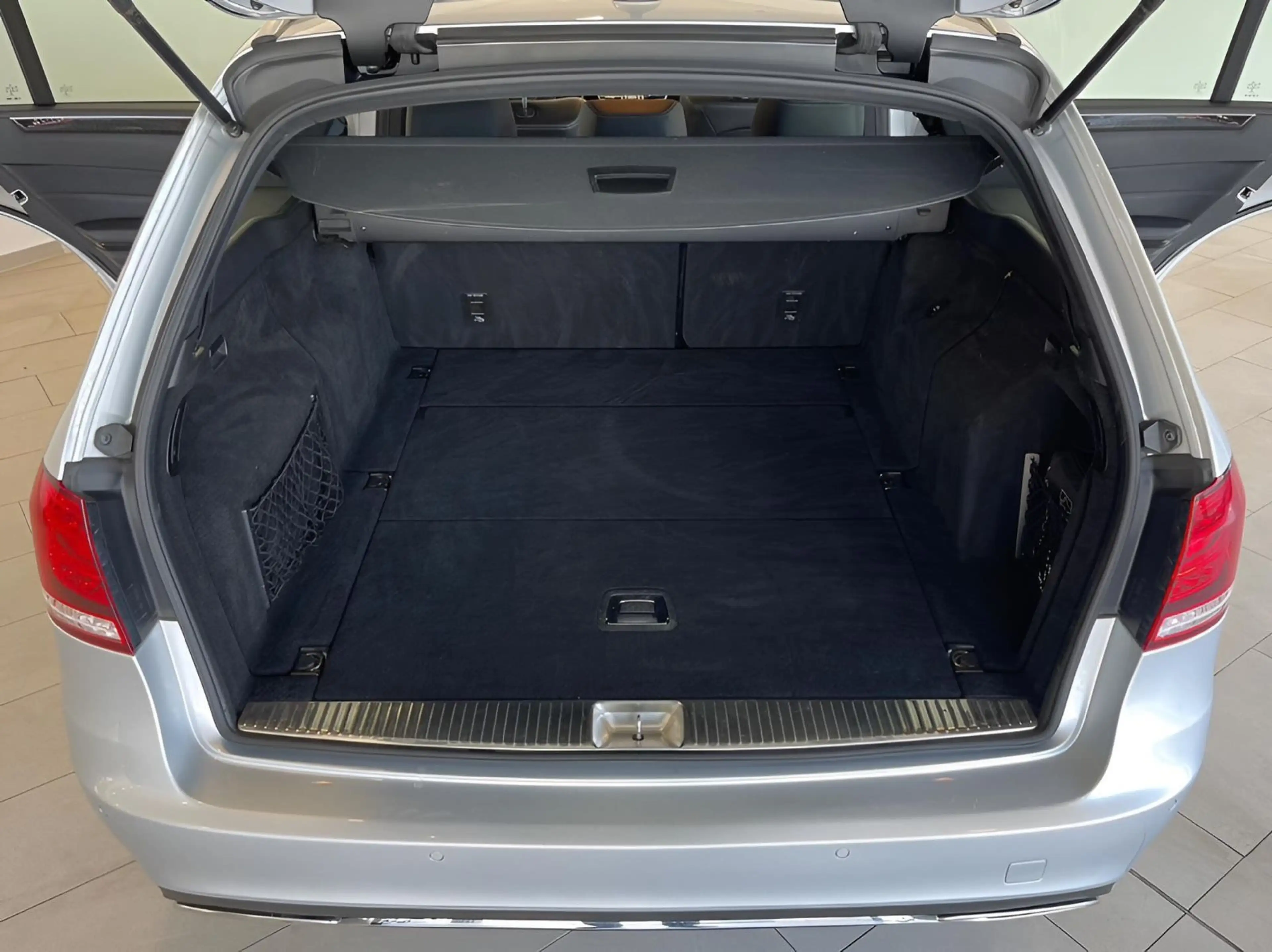 Mercedes-Benz E 250 T BlueTec 4Matic Avantgarde|AHK|SHD|LED|F1 — photo 8