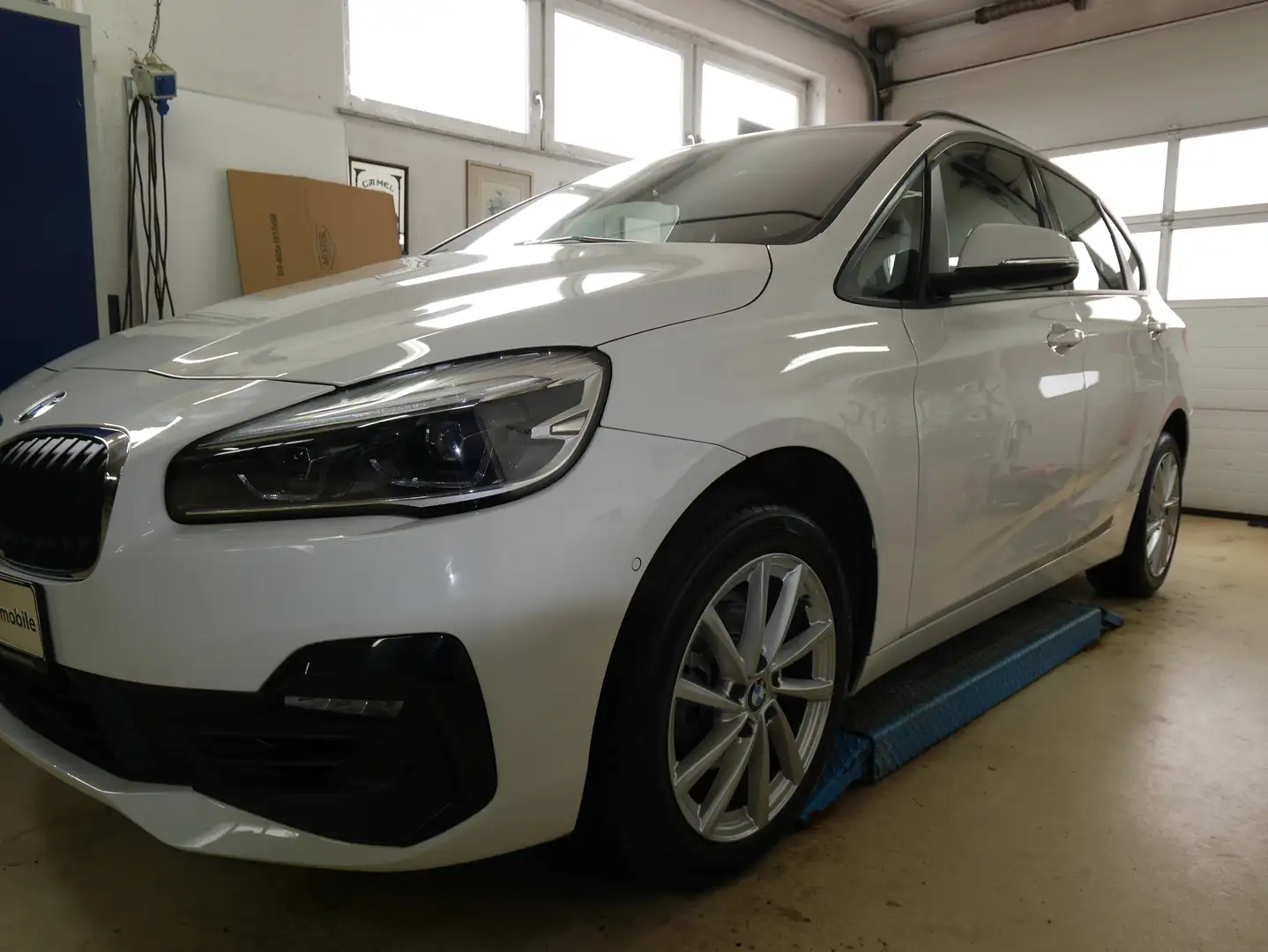 BMW 216 Active Tourer Advantage,LED,AHK,PDC,1J.GARANTIE Weiß - 1