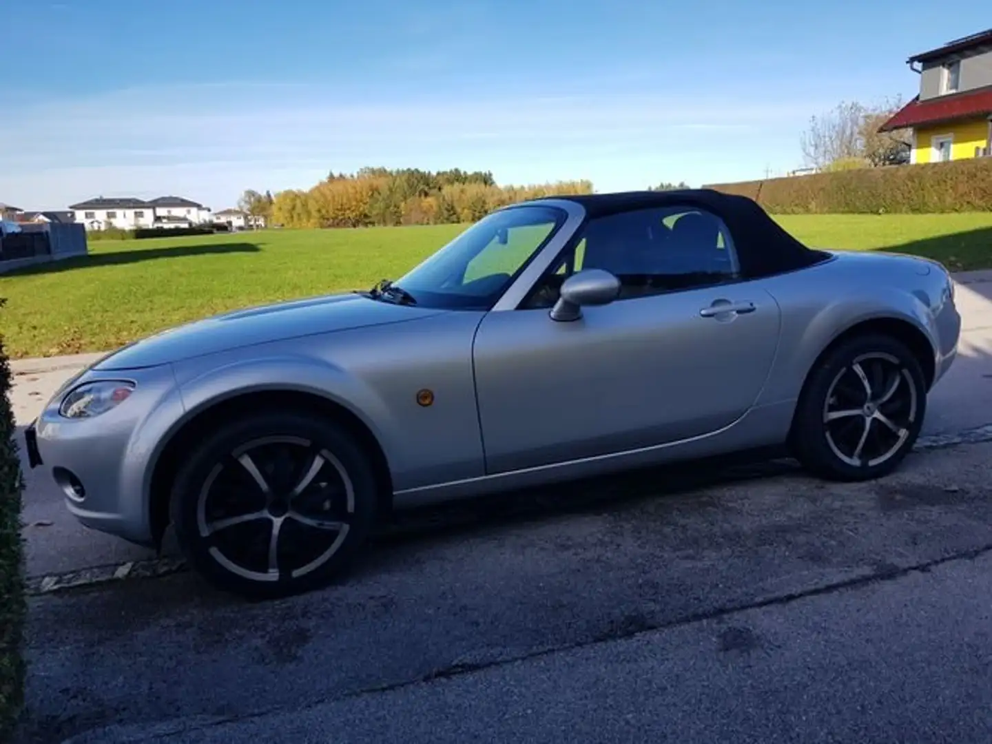 Mazda MX-5 1.8 i Special Silber - 2