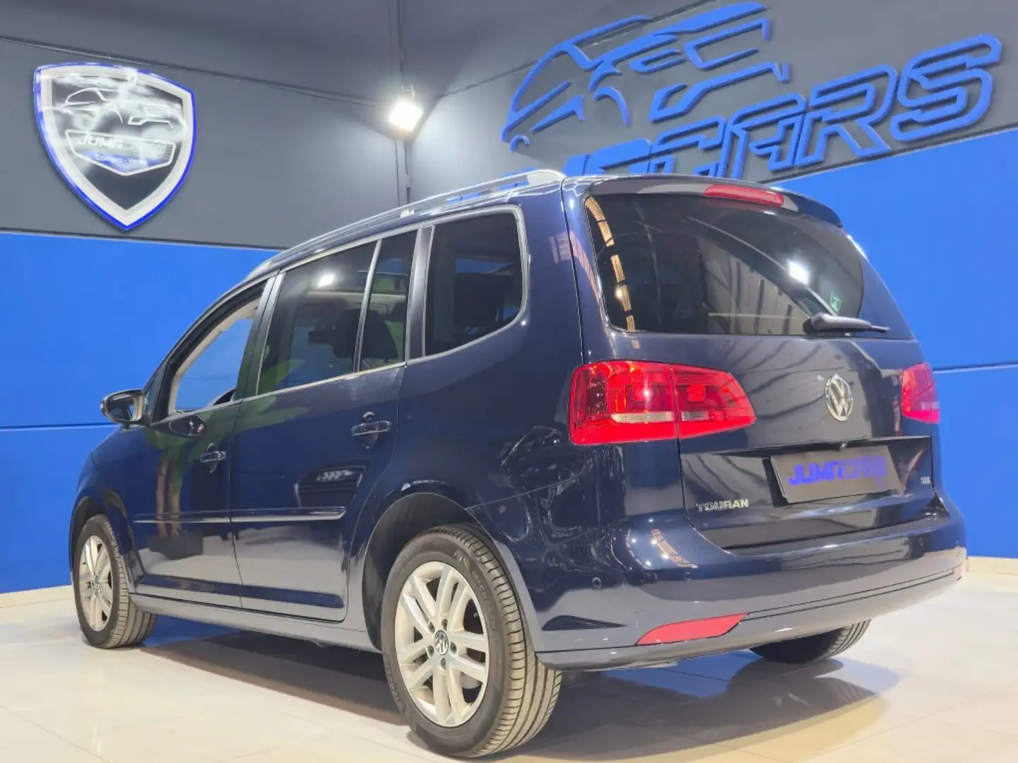 Volkswagen Touran 1.6TDI Advance 105 Azul - 2