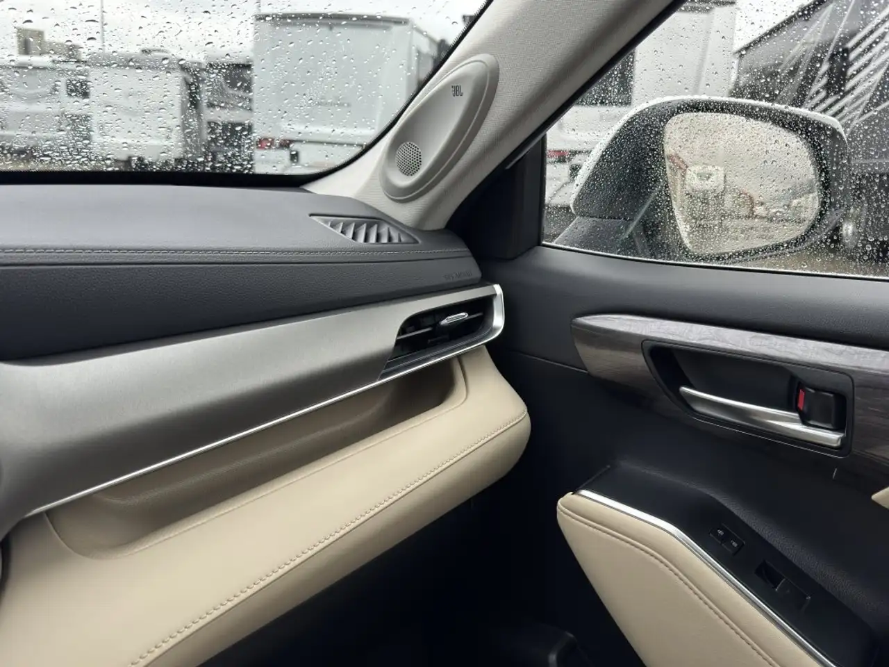 Toyota Highlander снимка Toyota Highlander