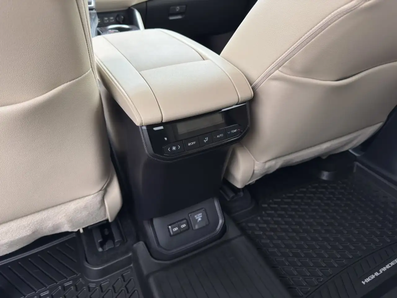 Toyota Highlander снимка Toyota Highlander