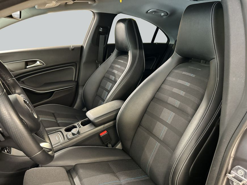 Mercedes-Benz CLA 180 CLA — photo 10