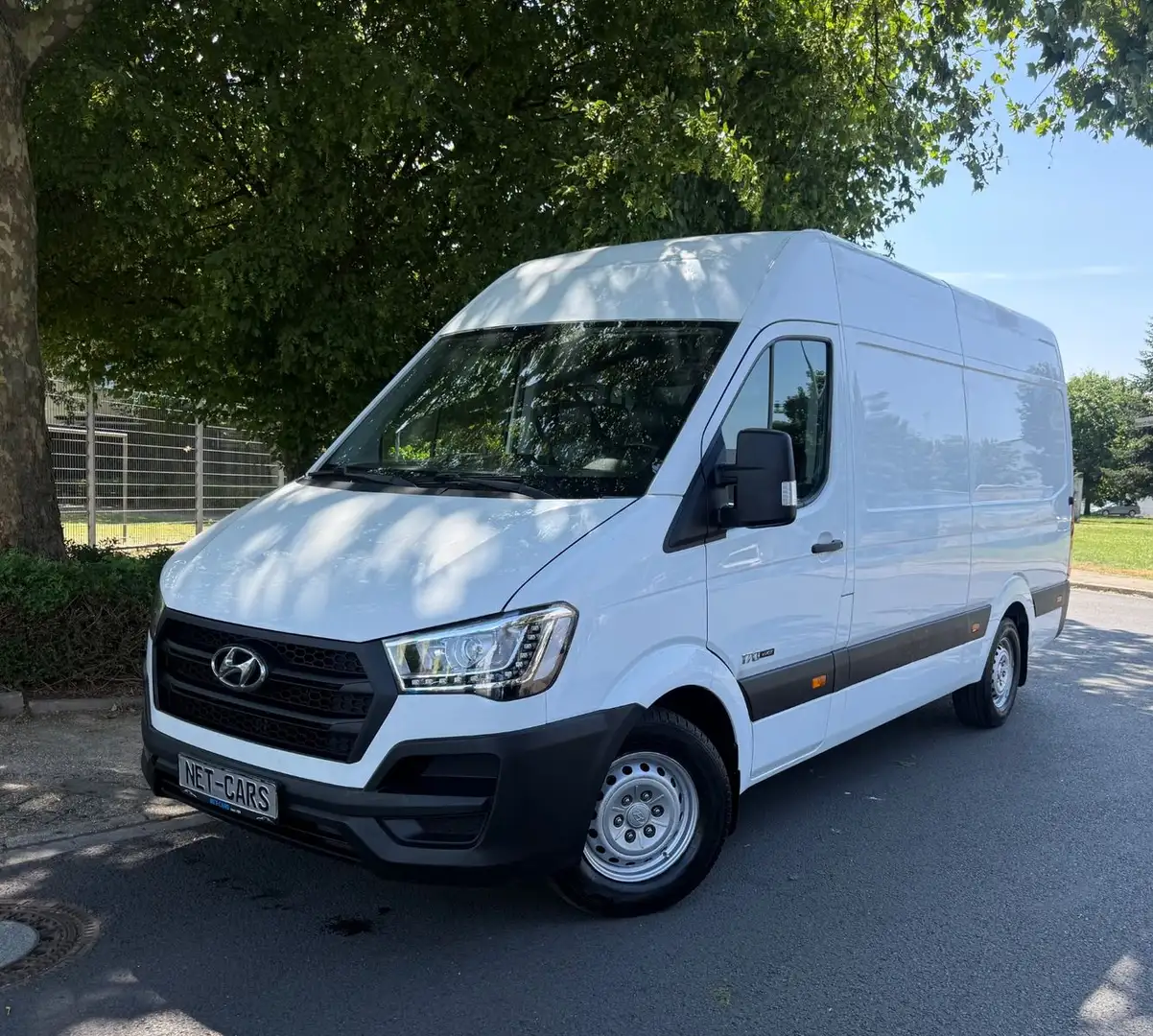 Hyundai H 350 Kasten L3H2 Klima*NAVi+Kamera*AHK*Tempomat* Weiß - 1