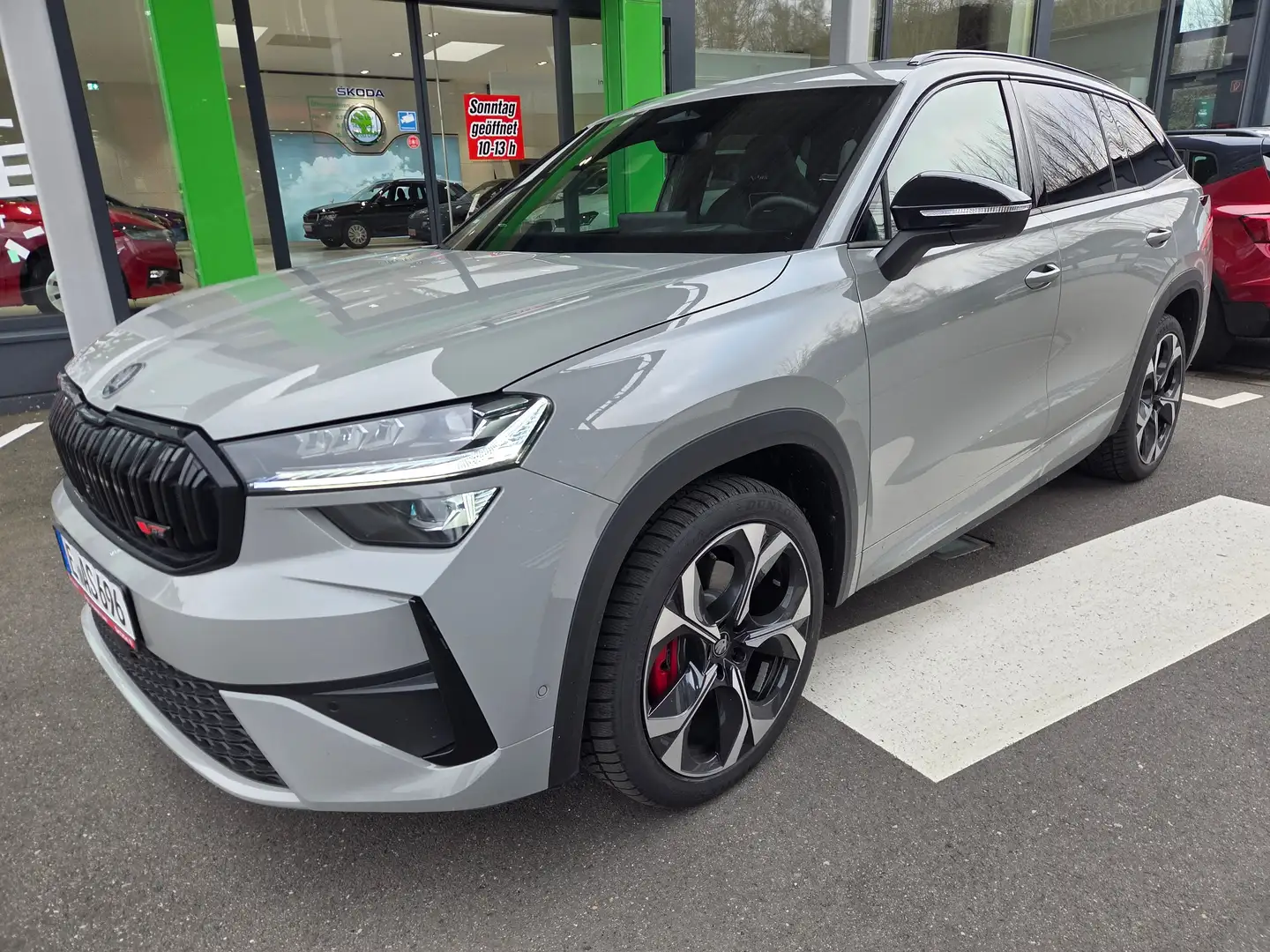 Skoda Kodiaq 2.0 TSI 195 kW 4x4 RS "steht sofort bereit" Grau - 1