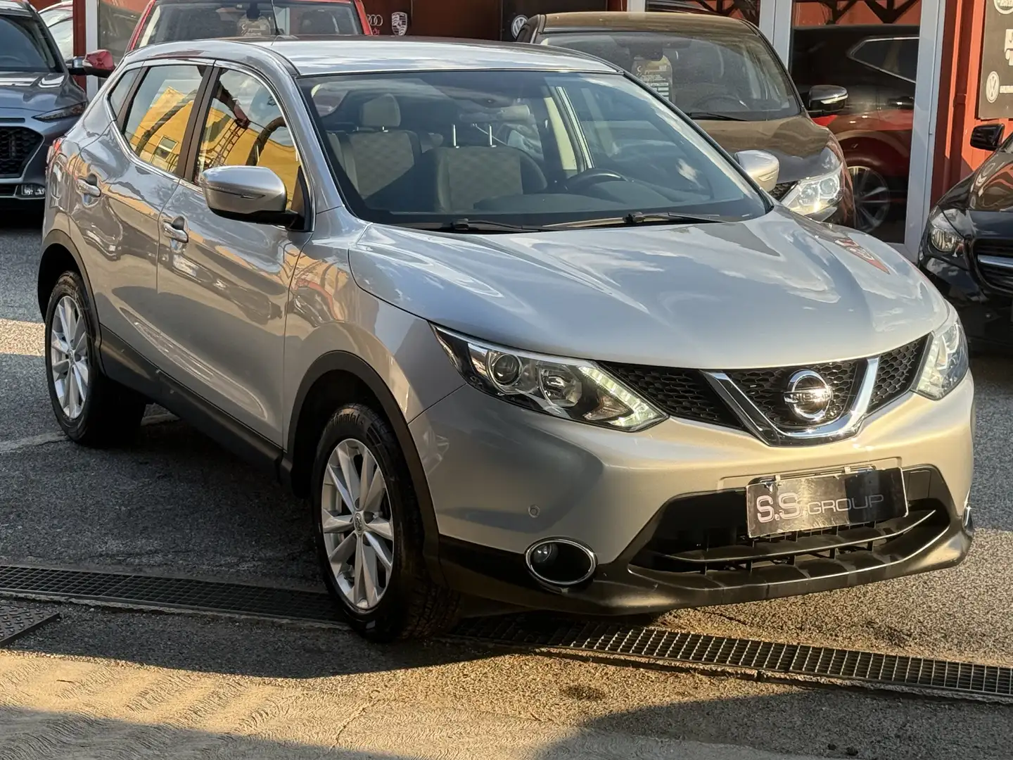 Nissan Qashqai 1.5 dci Tekna 110cv-unipro-rate-garanzia-permute - 1