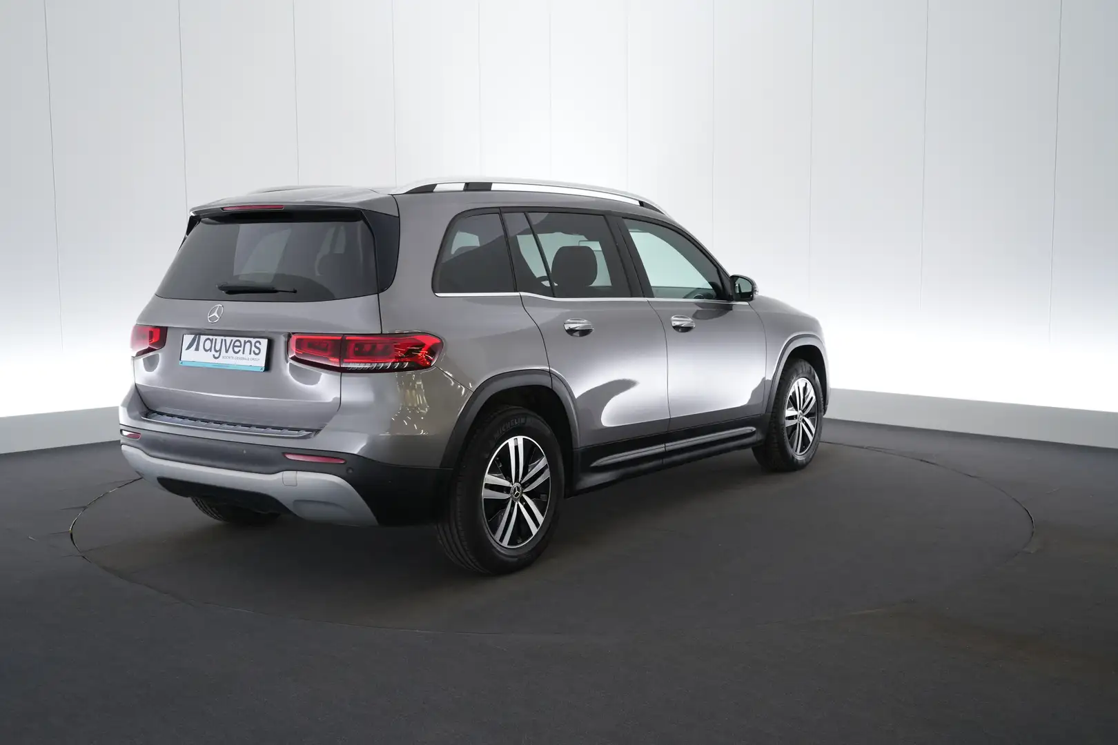 Mercedes-Benz GLB 180 180dA Premium Style LEDER/STOF LED GPS PDC CAM Key Gri - 2