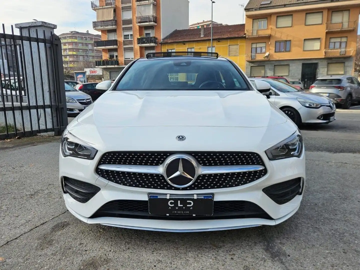 Mercedes-Benz CLA 200 d Automatic Shooting Brake Executive Bianco - 2
