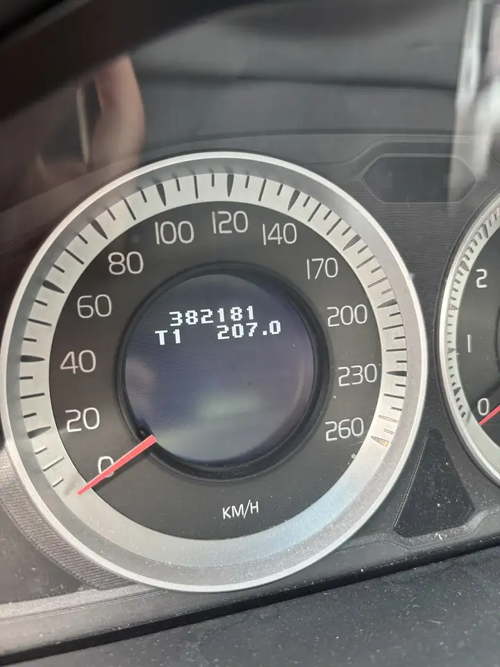 Volvo XC70 снимка Volvo XC70