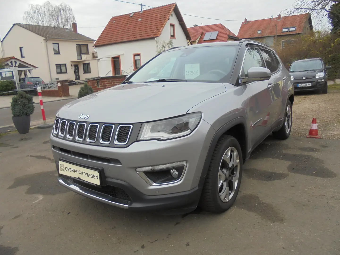 Jeep Compass Compass 1.4 MultiAir Limited Grau - 1
