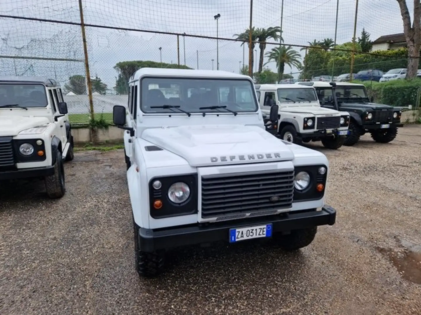 Land Rover Defender 110 2.2TD4 E5 Perfetta 5 Posti Uniprò Bianco - 1